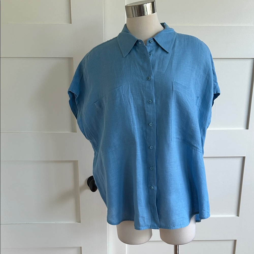 Apiece Apart- Sollar button up linen top in Robin Blue - Picture 2 of 9